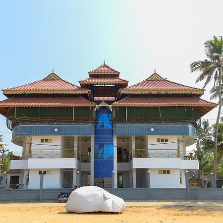 Oyo 11891 Amare Beach Resorts Alappuzha Exterior foto